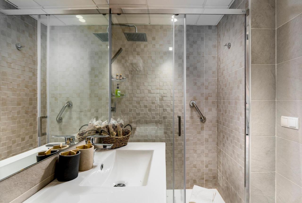 Apartamento Deluxe Con Piscina, Terraza & Parking Málaga Eksteriør bilde